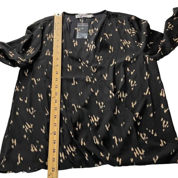 All in Favor Womens Print Faux Wrap Top Front Blouse Small Black Taupe‎ Smudge - Picture 5 of 11